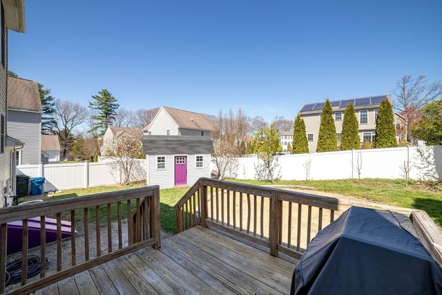 14 Wood Ln, Lawrence, MA 01843
