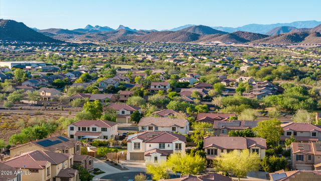 13058 W LOWDEN Road, Peoria, AZ 85383