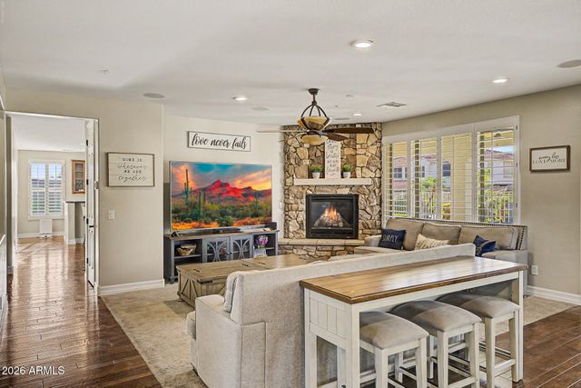 13058 W LOWDEN Road, Peoria, AZ 85383