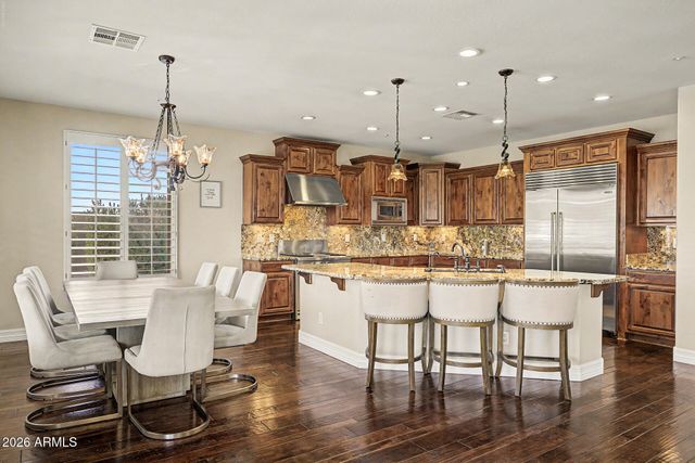 13058 W LOWDEN Road, Peoria, AZ 85383