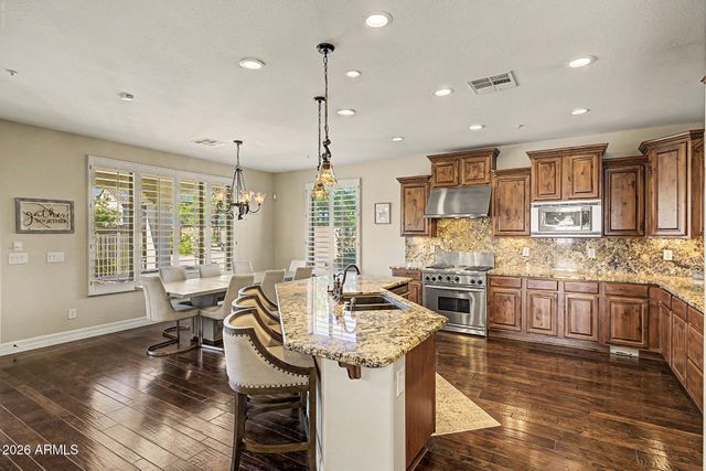 13058 W LOWDEN Road, Peoria, AZ 85383