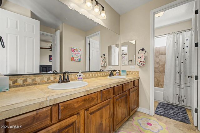 13058 W LOWDEN Road, Peoria, AZ 85383