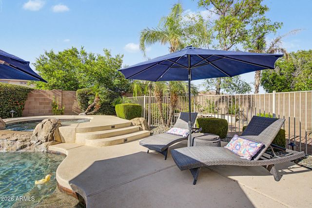 13058 W LOWDEN Road, Peoria, AZ 85383