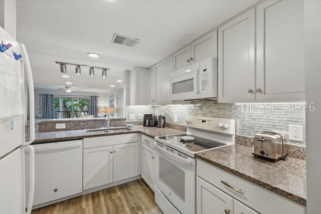 26 S Forest Beach Dr Apt 66, Hilton Head Island, SC 29928