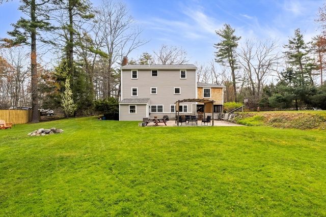 350 Elm Street, Halifax, MA 02338