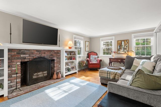 350 Elm Street, Halifax, MA 02338