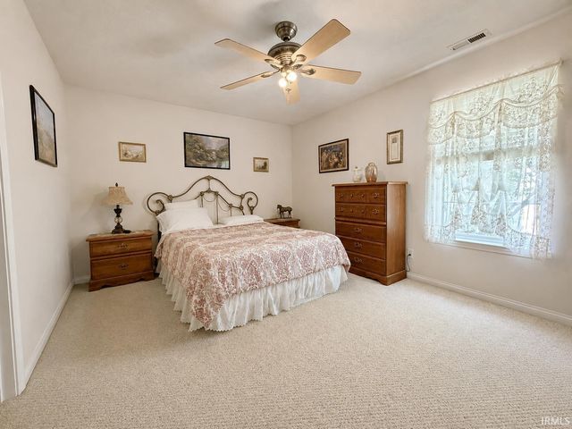 2020 Seasons Ridge Boulevard, Evansville, IN 47715