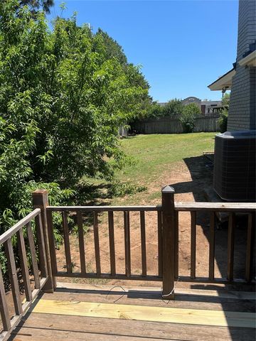 1233 Crossroads Court, Norman, OK 73072