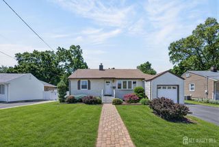 421 Melrose Avenue, Middlesex, NJ 08846