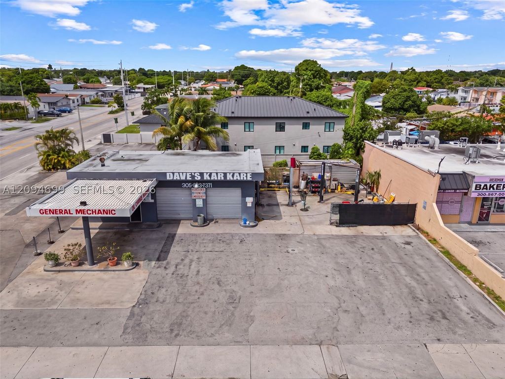 4102 E 4th Ave, Hialeah, FL 33013