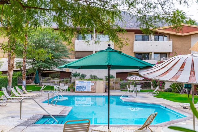 471 S Calle El Segundo C13, Palm Springs, CA 92262
