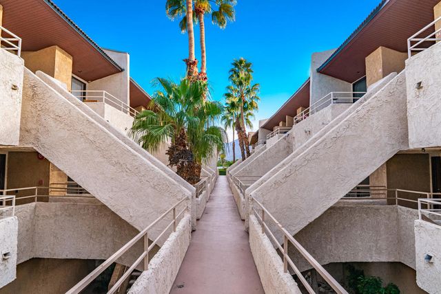 471 S Calle El Segundo C13, Palm Springs, CA 92262