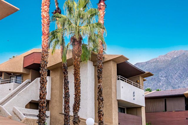 471 S Calle El Segundo C13, Palm Springs, CA 92262