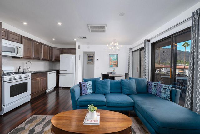 471 S Calle El Segundo C13, Palm Springs, CA 92262