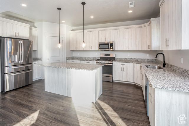 1159 S 4350 W, West Point, UT 84015