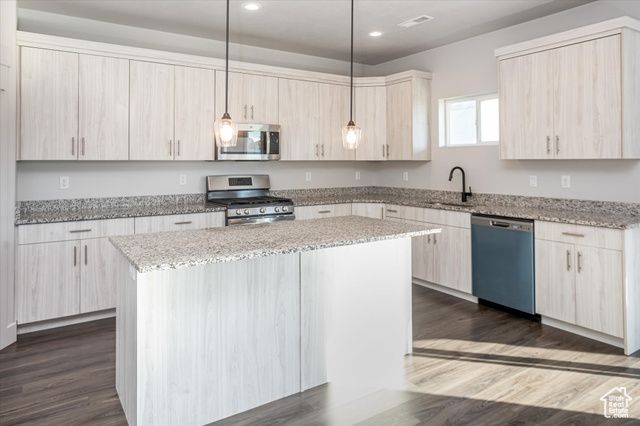 1159 S 4350 W, West Point, UT 84015
