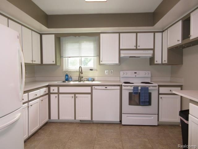 319 Sherman Court, Ortonville, MI 48462