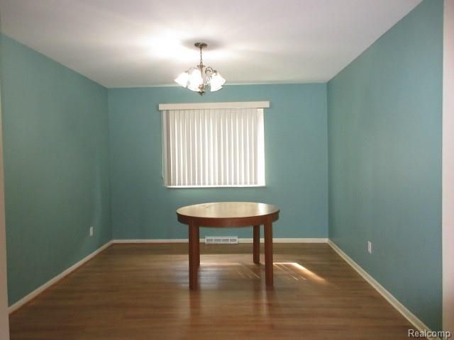 319 Sherman Court, Ortonville, MI 48462
