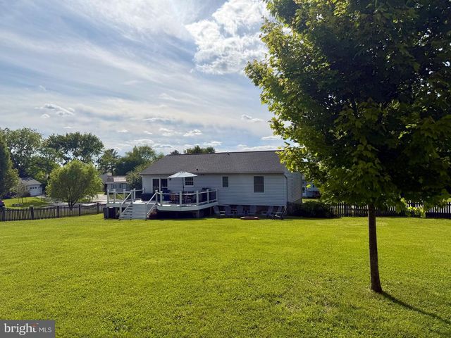 389 MOUNTAIN LAUREL CT, Westminster, MD 21158
