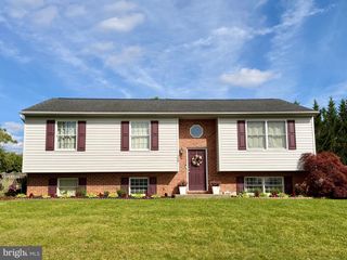 389 MOUNTAIN LAUREL CT, Westminster, MD 21158
