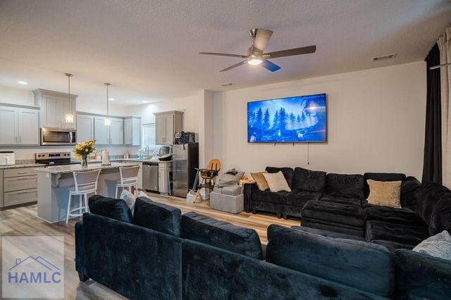 158 Legacy Lane, Hinesville, GA 31313