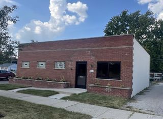 26106 5 Mile Road, Redford, MI 48239