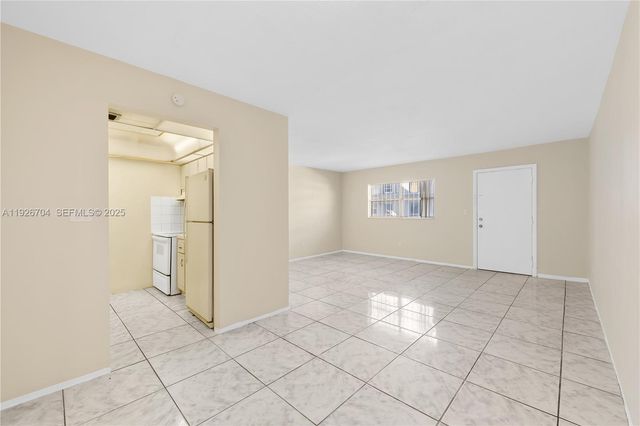 16215 NE 18th Ct 212, North Miami Beach, FL 33162