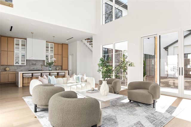 7330 Casa Loma Avenue, Dallas, TX 75214