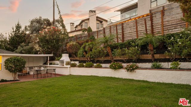 5887 W 77th Place, Los Angeles, CA 90045