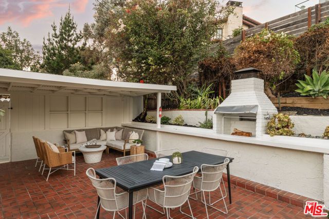 5887 W 77th Place, Los Angeles, CA 90045