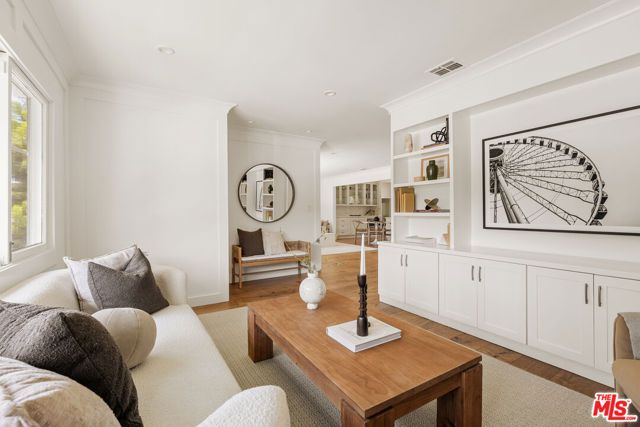 5887 W 77th Place, Los Angeles, CA 90045