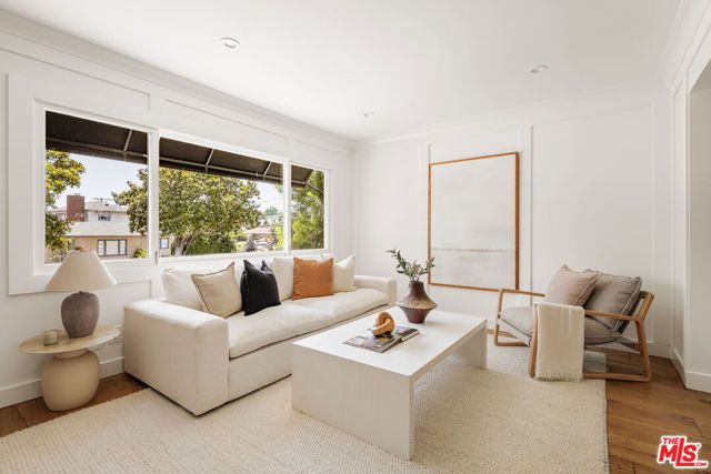 5887 W 77th Place, Los Angeles, CA 90045