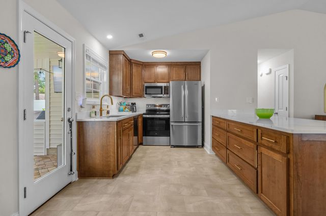9655 Kings Grant Dr., Murrells Inlet, SC 29576