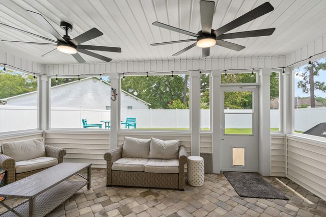 9655 Kings Grant Dr., Murrells Inlet, SC 29576