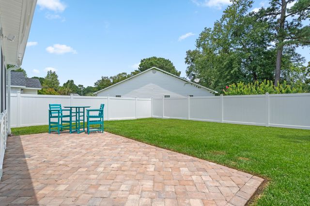 9655 Kings Grant Dr., Murrells Inlet, SC 29576