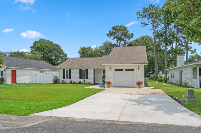 9655 Kings Grant Dr., Murrells Inlet, SC 29576