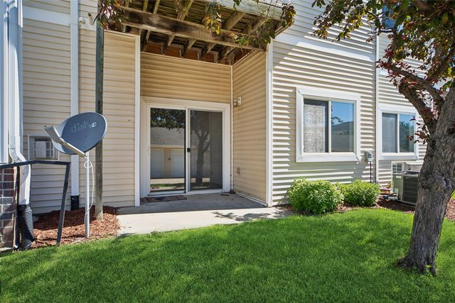 2323 E Porter Avenue 38, Des Moines, IA 50320