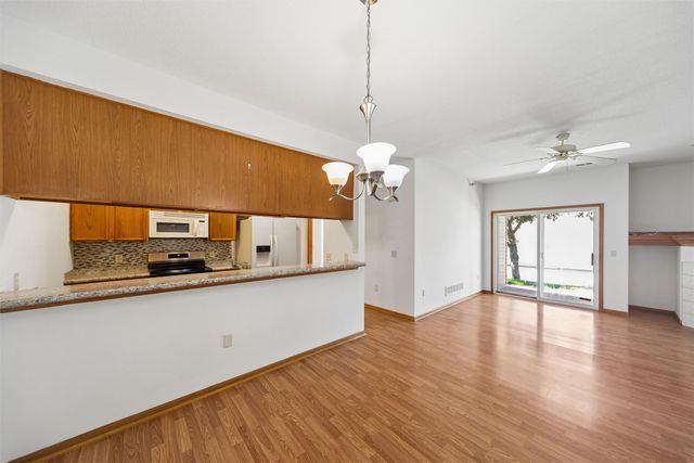 2323 E Porter Avenue 38, Des Moines, IA 50320