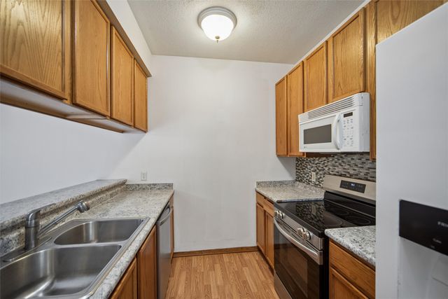 2323 E Porter Avenue 38, Des Moines, IA 50320