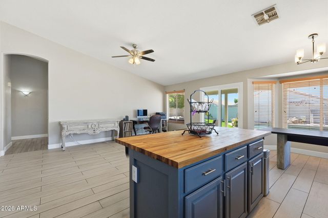 7733 E Decatur Circle, Mesa, AZ 85207