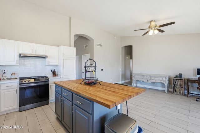 7733 E Decatur Circle, Mesa, AZ 85207