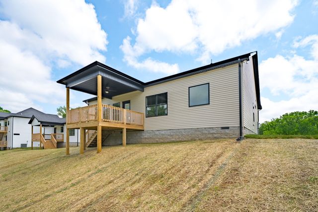 178 Dewberry Ct, Clarksville, TN 37042