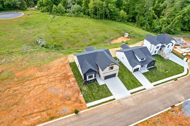 178 Dewberry Ct, Clarksville, TN 37042