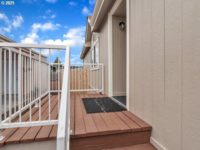 1000 S MCKERN Ct 61, Newberg, OR 97132