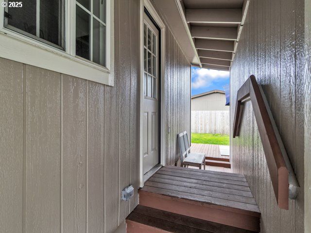1000 S MCKERN Ct 61, Newberg, OR 97132