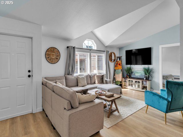 1000 S MCKERN Ct 61, Newberg, OR 97132