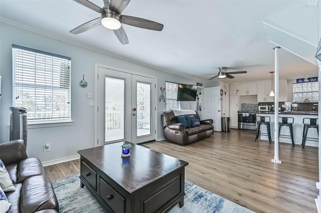 3917 3rd Street, Galveston, TX 77554