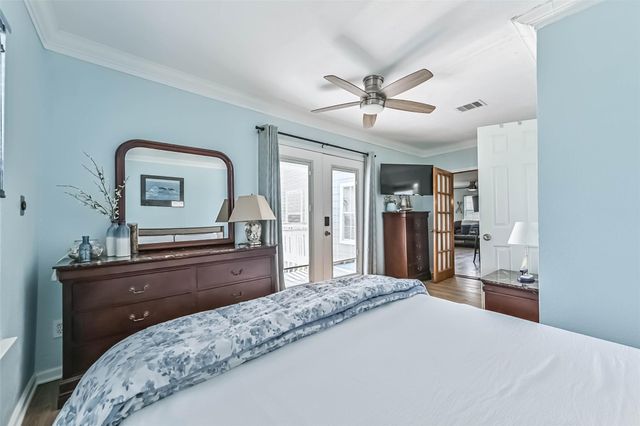 3917 3rd Street, Galveston, TX 77554