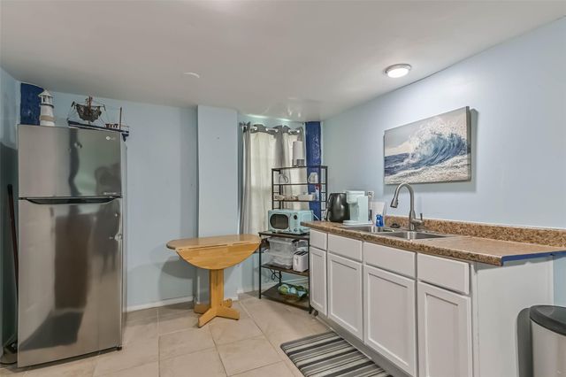 3917 3rd Street, Galveston, TX 77554