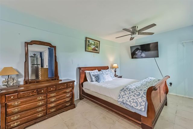 3917 3rd Street, Galveston, TX 77554